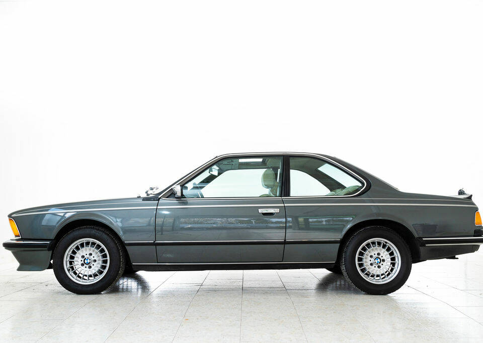 Image 4/7 of BMW 635 CSi (1984)