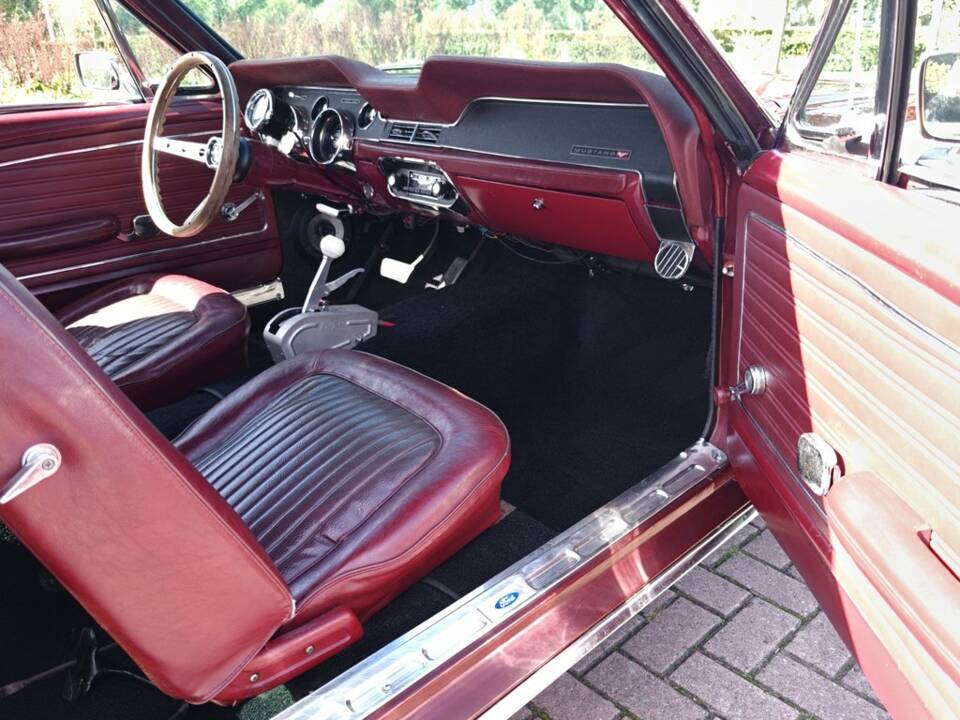 Image 2/8 of Ford Mustang 289 (1968)
