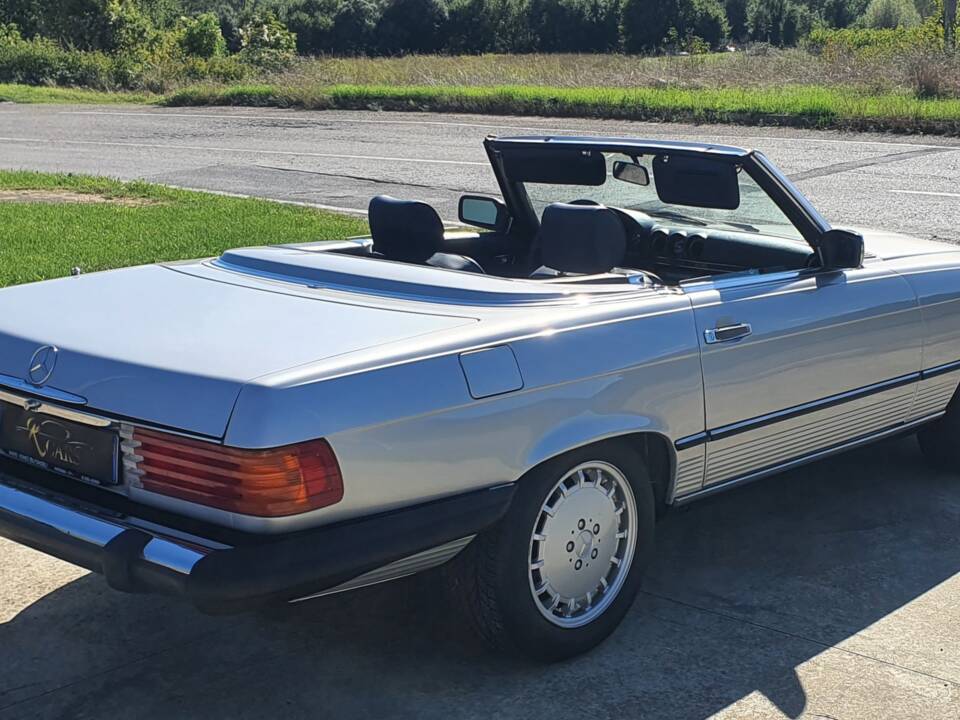 Image 5/34 de Mercedes-Benz 560 SL (1987)