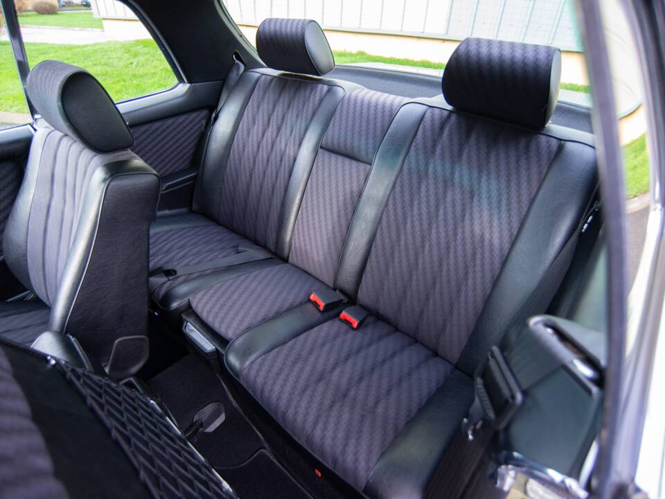 Image 13/30 de Mercedes-Benz 280 CE (1980)