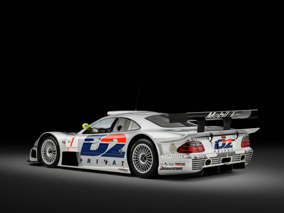 Image 4/16 of Mercedes-Benz CLK GTR (1998)