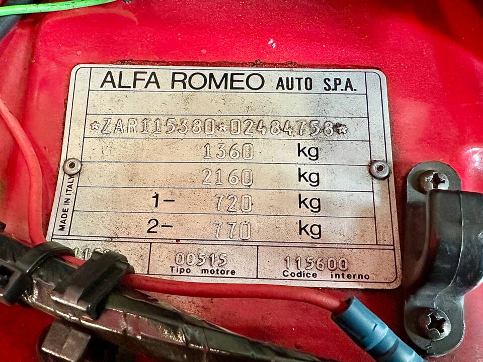 Afbeelding 17/20 van Alfa Romeo 2.0 Spider (1988)