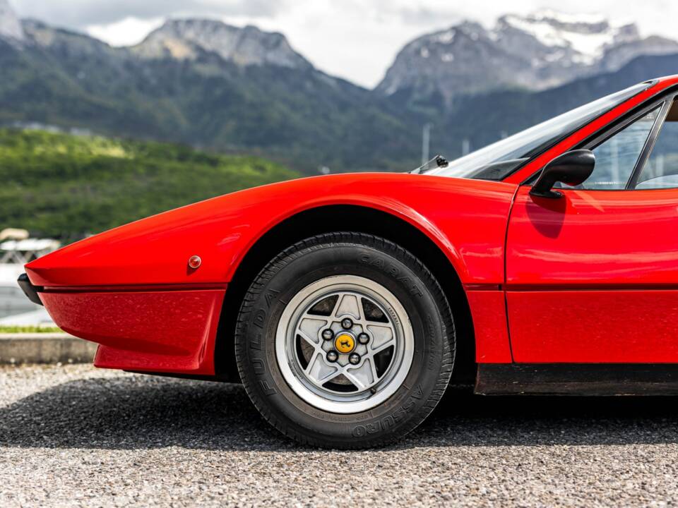 Image 6/16 of Ferrari 308 GTB (1976)