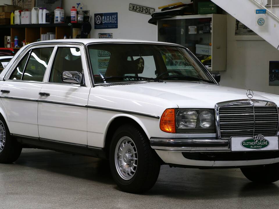 Bild 3/25 von Mercedes-Benz 280 E (1977)