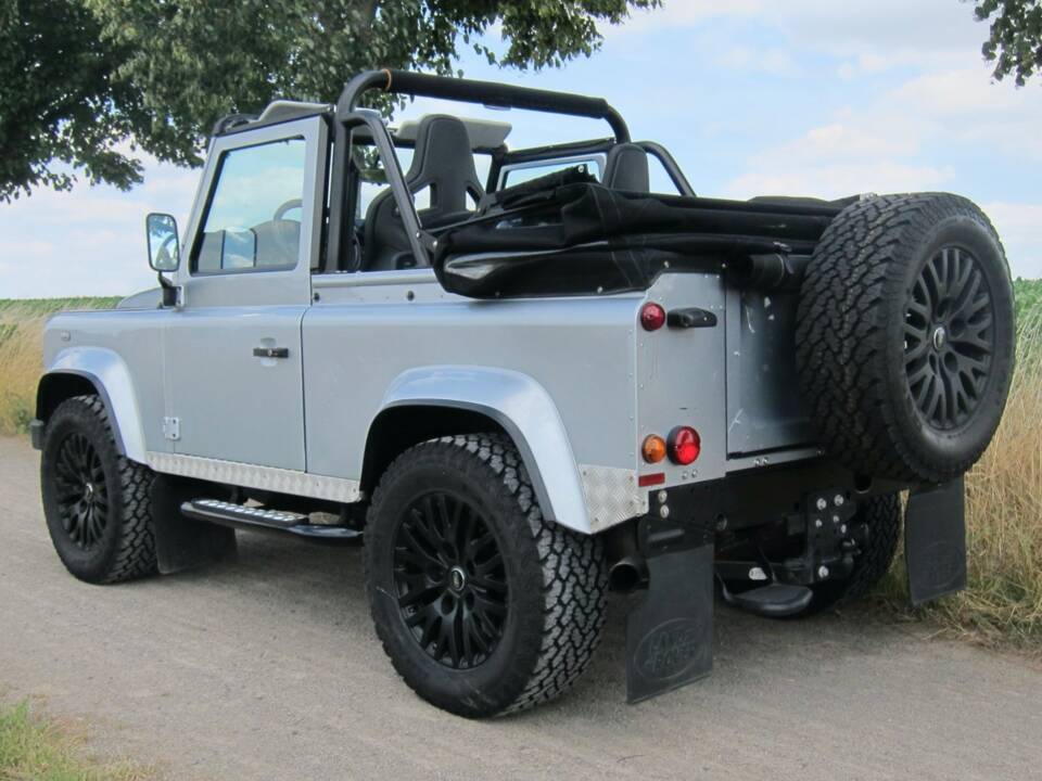 Imagen 10/19 de Land Rover Defender 90 TD4 (2008)
