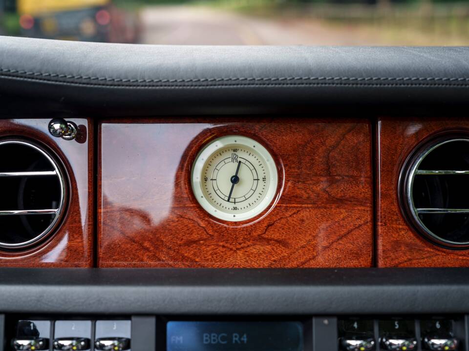 Image 22/35 of Rolls-Royce Phantom DHC (2008)