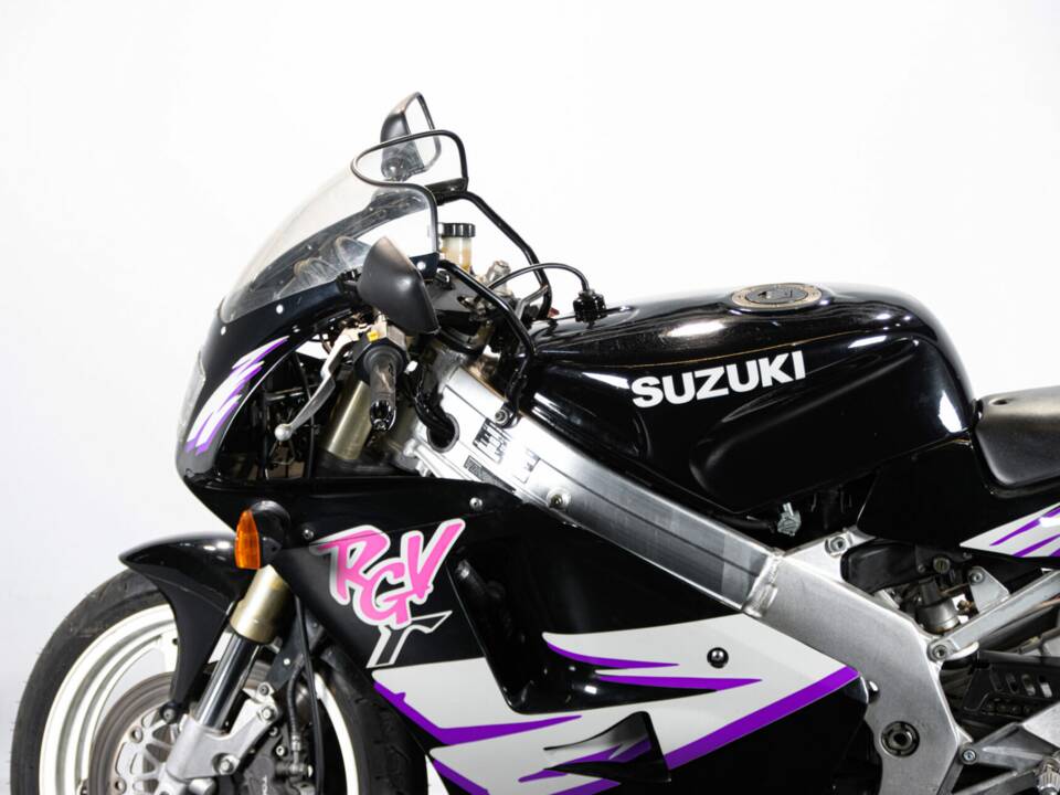 Afbeelding 23/45 van Suzuki RGV 250 Gamma (1992)