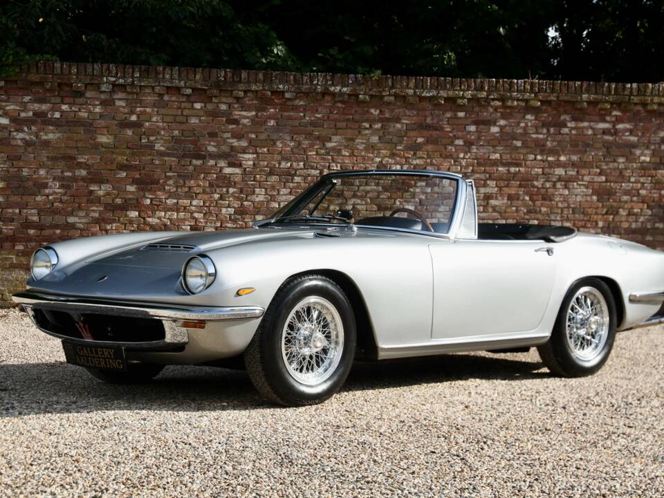 Bild 20/50 von Maserati Mistral 3700 Spyder (1965)