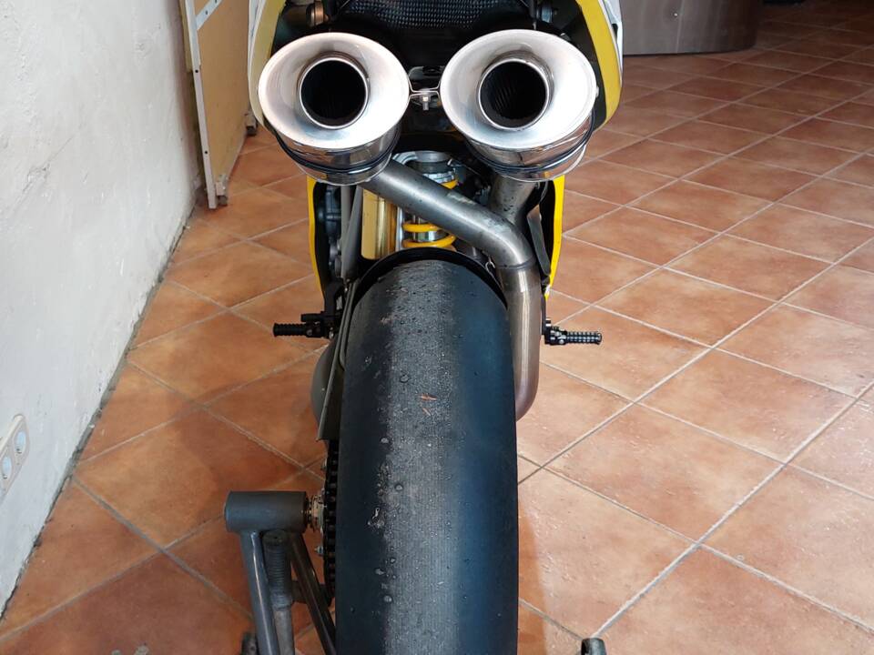 Image 17/19 of Ducati DUMMY (2002)