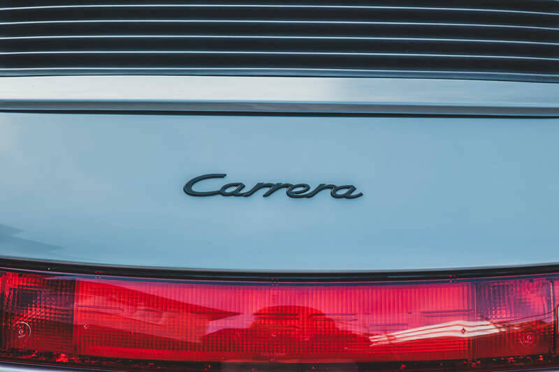 Image 30/50 of Porsche 911 Carrera (1994)