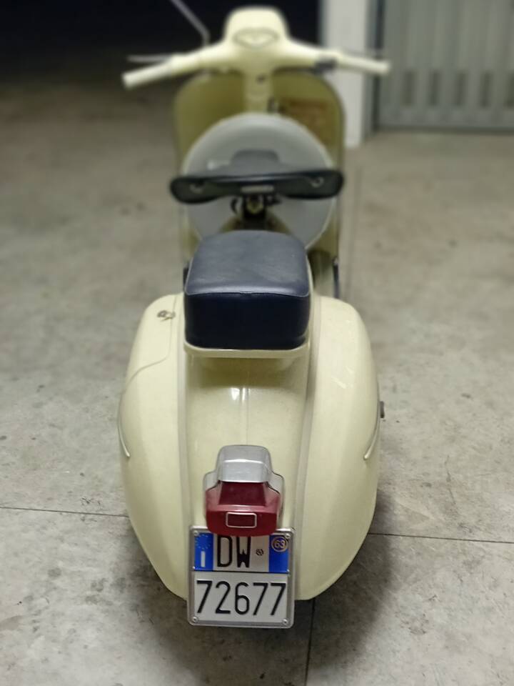 Image 4/13 of Piaggio Vespa 150 GL (1963)
