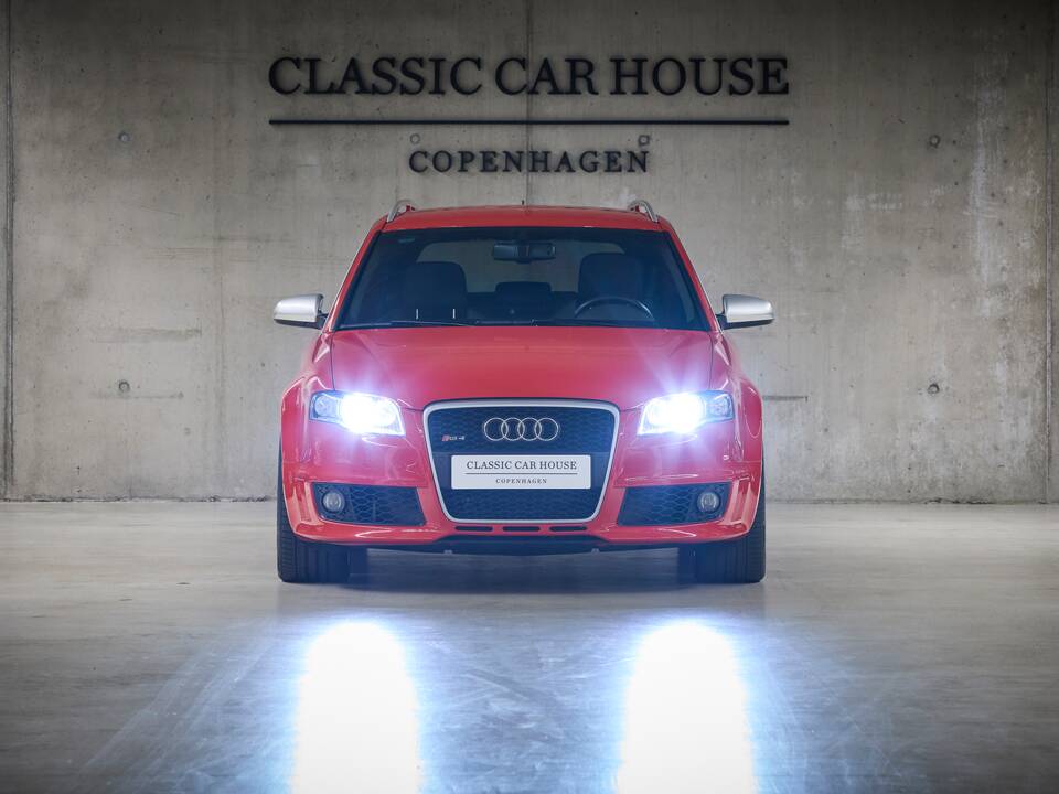 Image 3/95 of Audi RS4 Avant (2006)