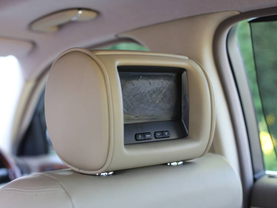 Imagen 40/77 de Jaguar XJ 8 4.2 (2005)