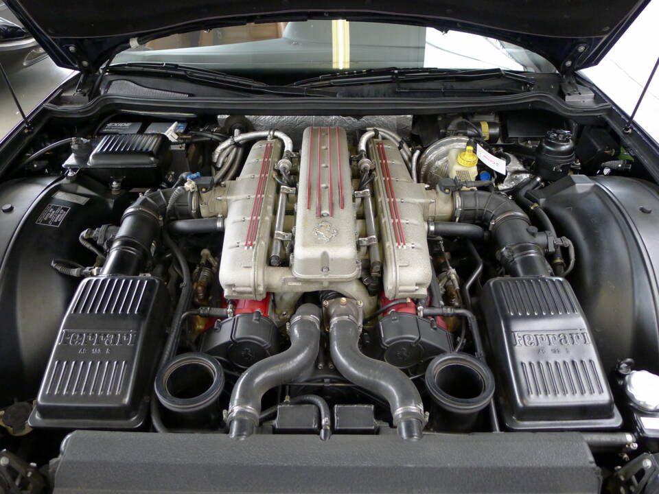 Image 9/41 of Ferrari 550 Maranello (2000)