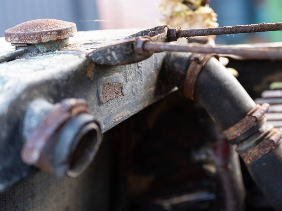 Image 123/134 of Ford V8 (1937)