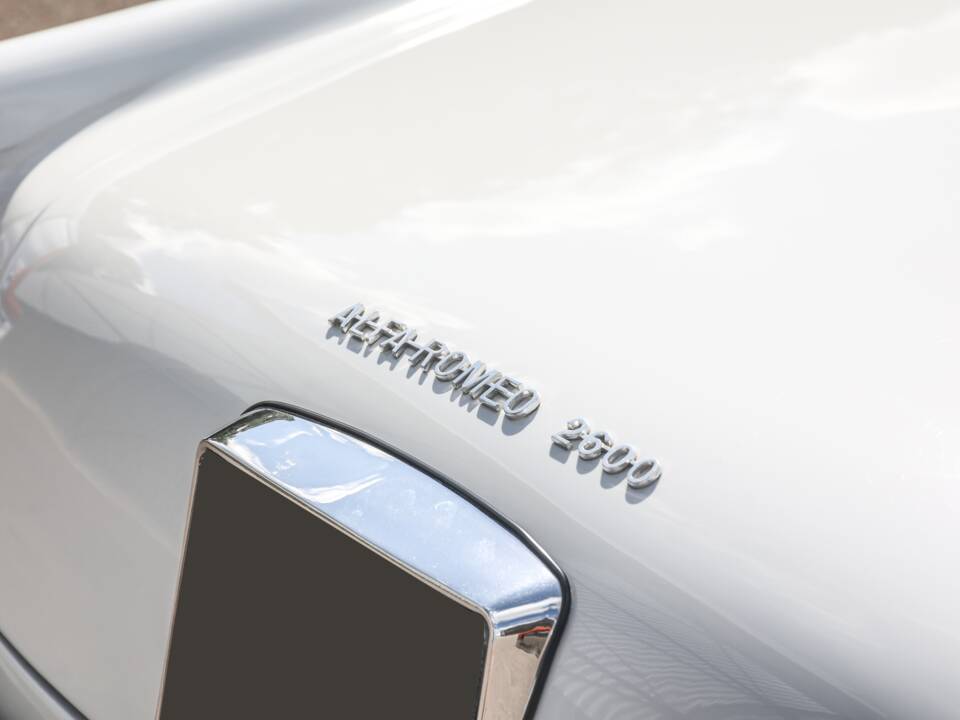 Bild 8/35 von Alfa Romeo 2600 Spider (1900)