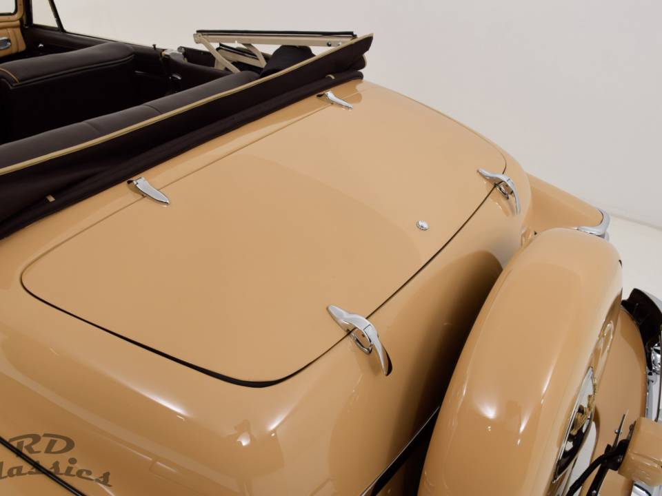 Image 39/50 of Lincoln Continental V12 (1948)