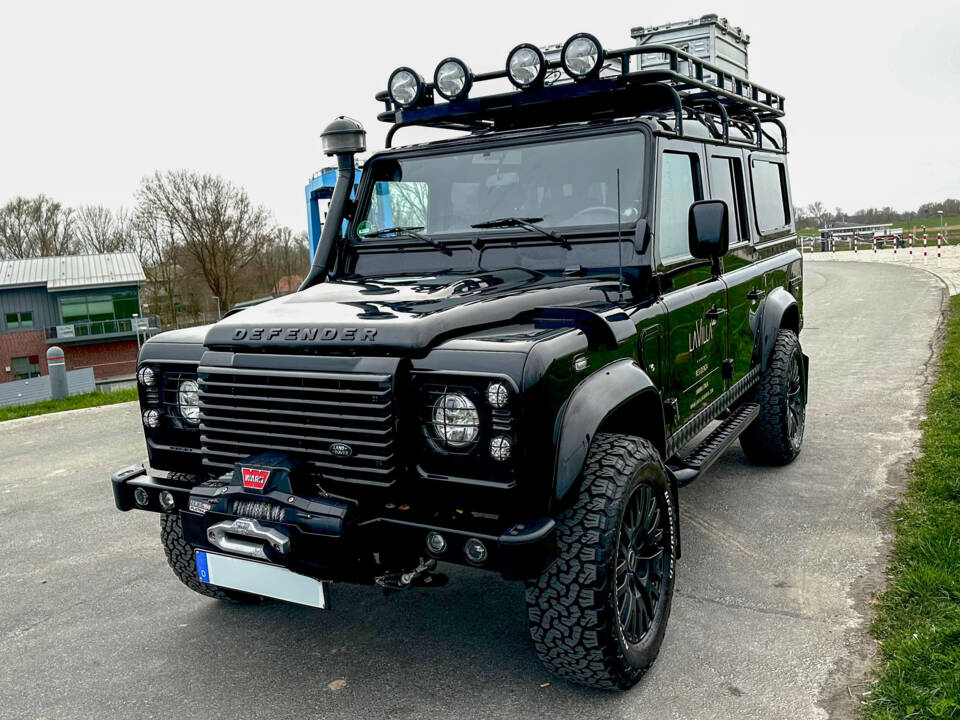 Image 9/21 of Land Rover Defender 110 (2015)