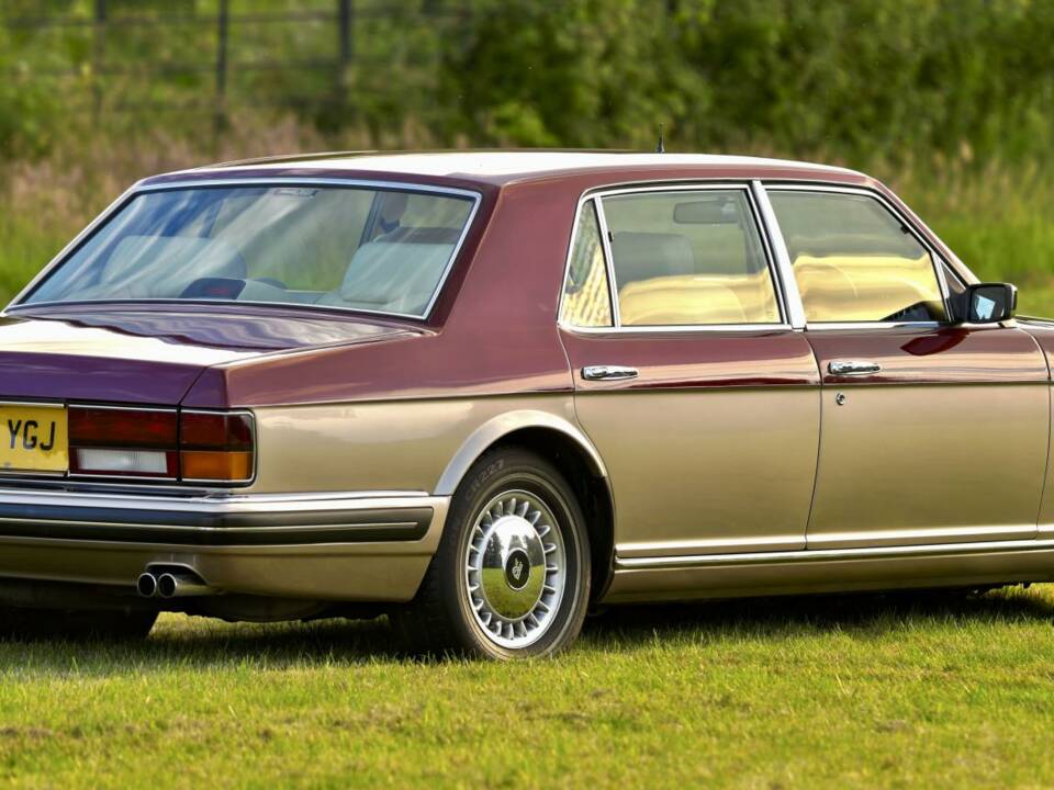 Image 15/50 of Rolls-Royce New Silver Dawn (1997)