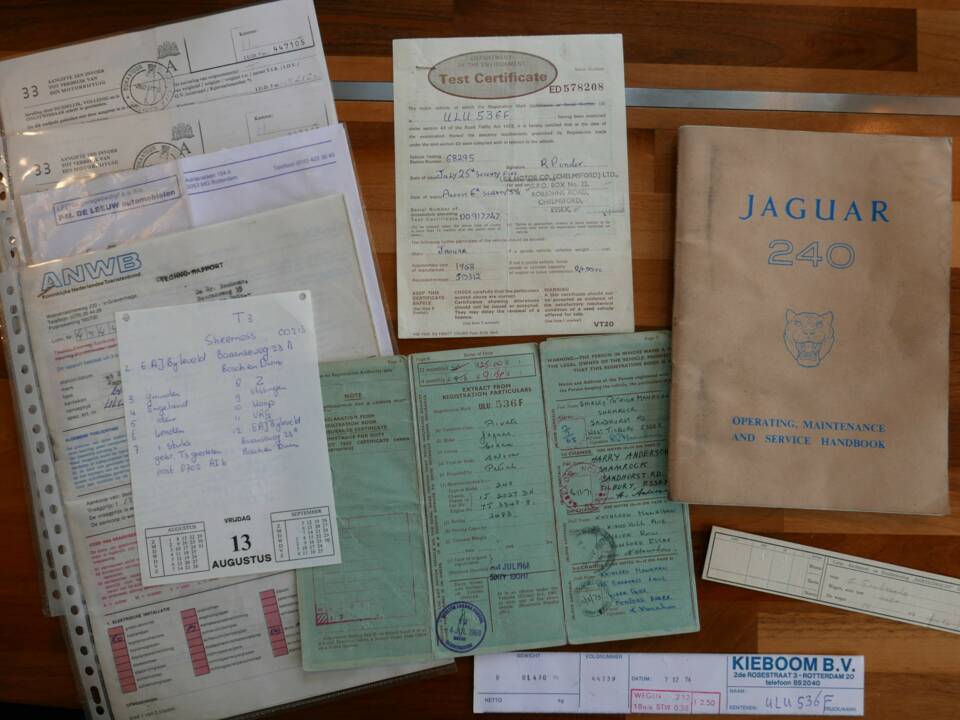 Obraz 11/50 pojazdu Jaguar 240 (1968)