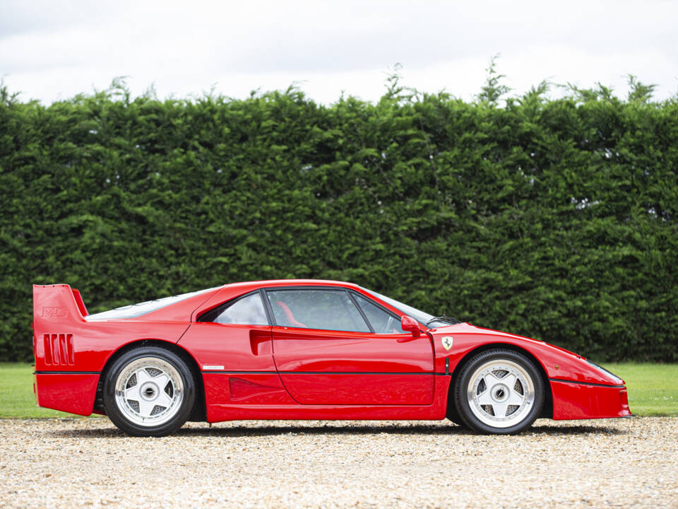 Image 5/50 de Ferrari F40 (1989)