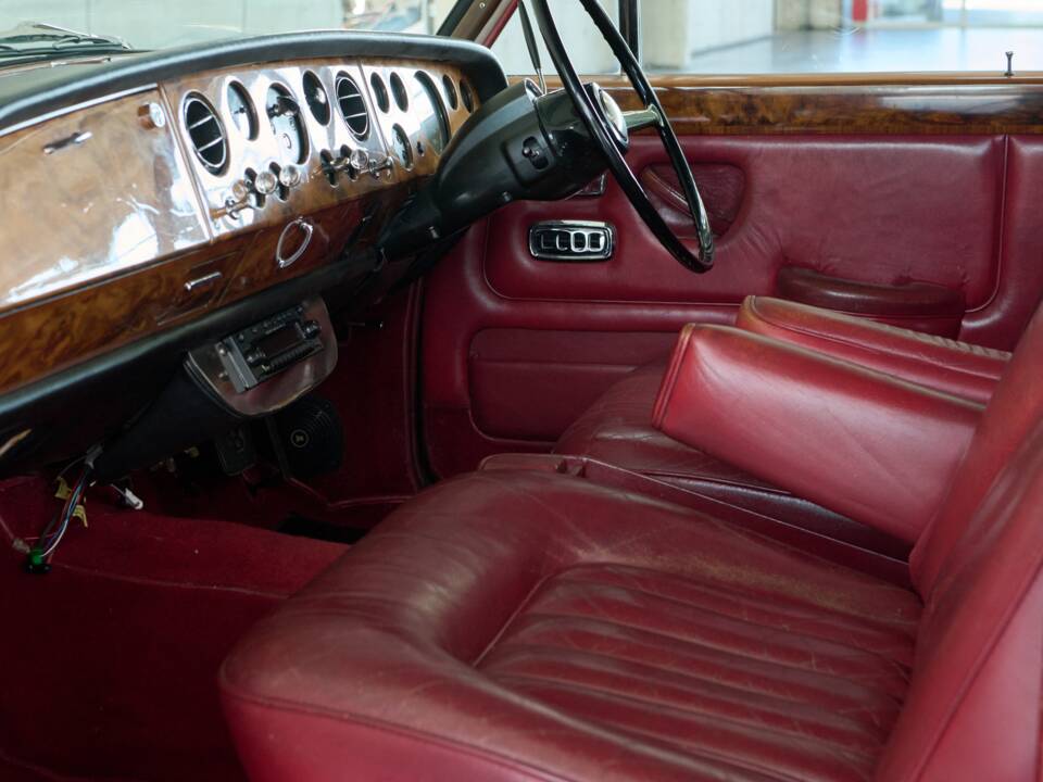 Bild 35/50 von Bentley T 1 (1969)