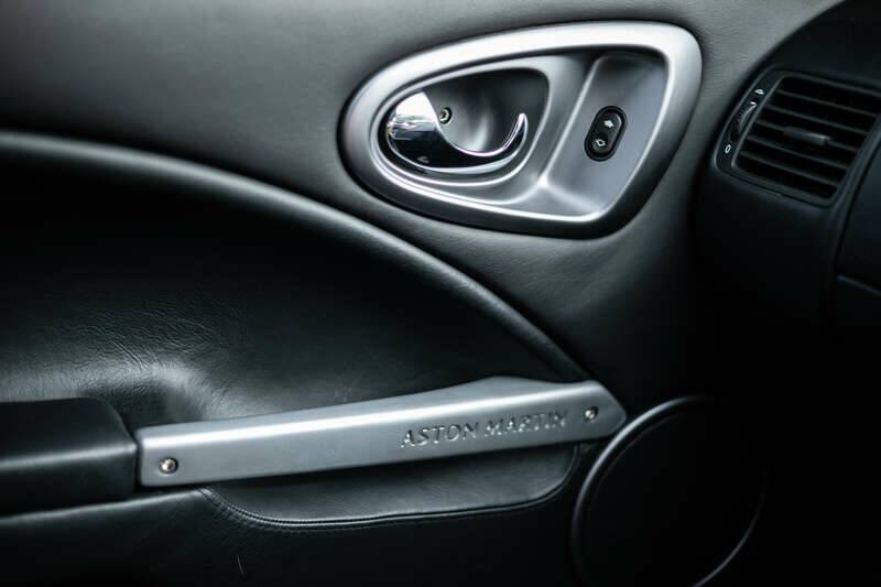 Bild 21/50 von Aston Martin V12 Vanquish (2002)