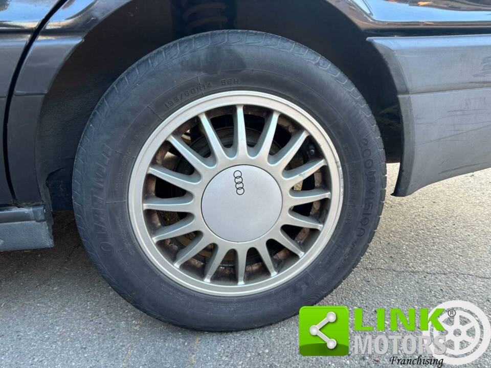 Bild 9/10 von Audi 80 - 1.8 (1990)