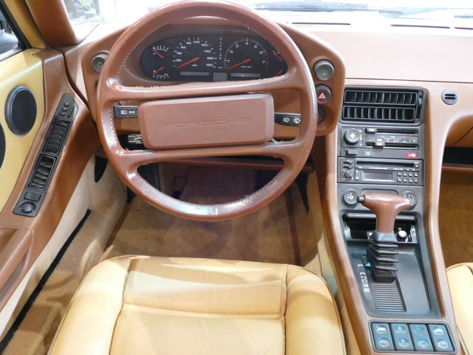 Image 19/19 of Porsche 928 S4 (1989)