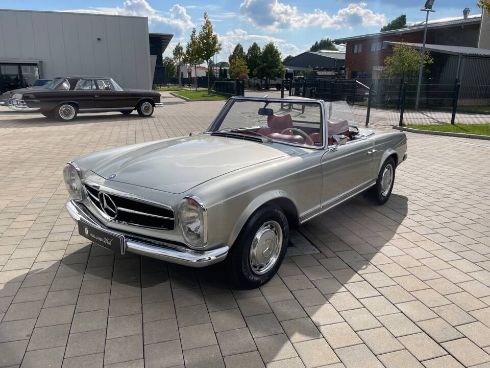 Imagen 4/22 de Mercedes-Benz 280 SL (1969)