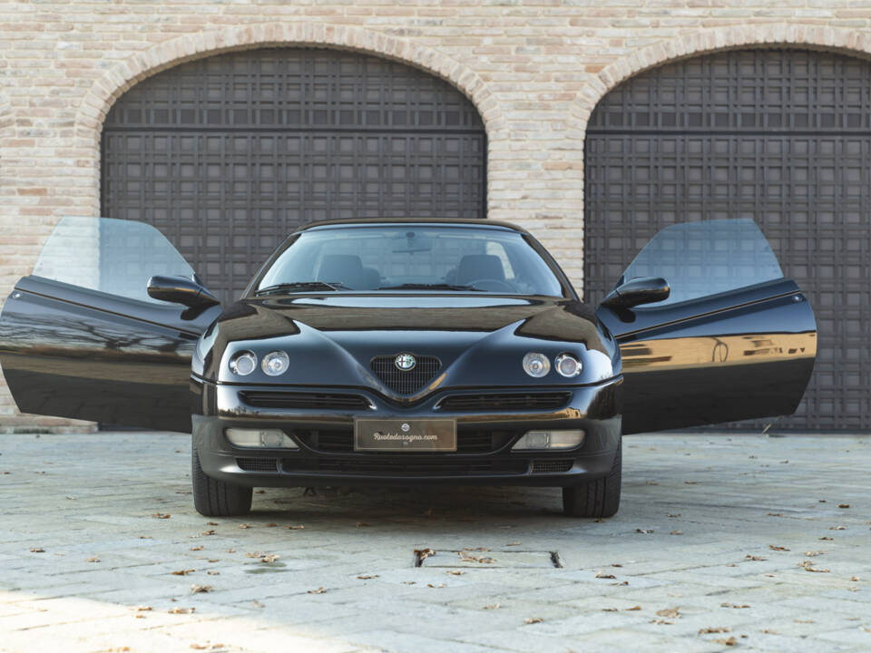 Bild 6/34 von Alfa Romeo GTV 2.0 V6 Turbo (1996)