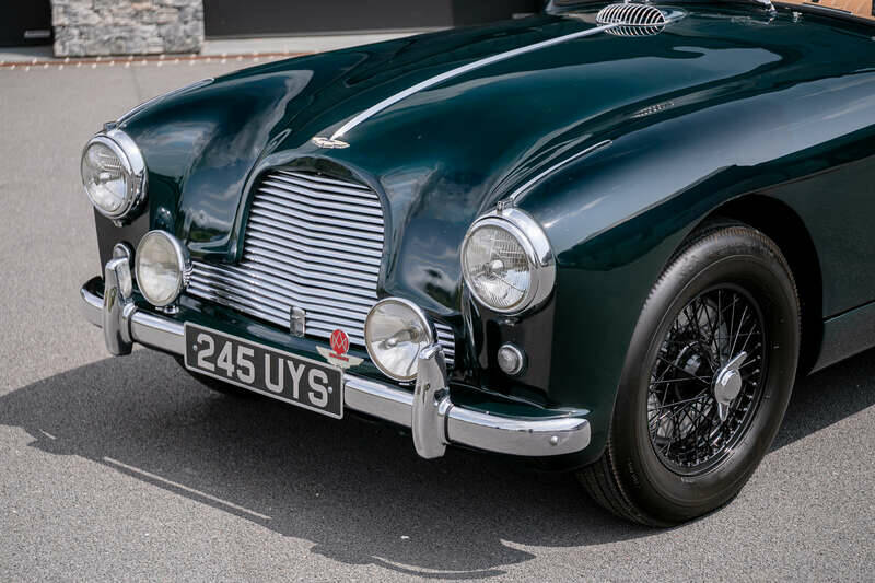 Image 8/50 of Aston Martin DB 2&#x2F;4 Mk I DHC (1954)
