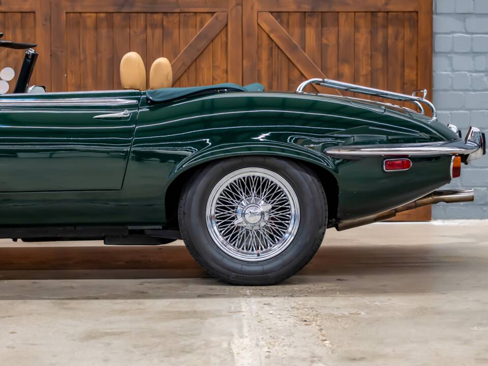 Image 7/34 de Jaguar Type E V12 (1972)