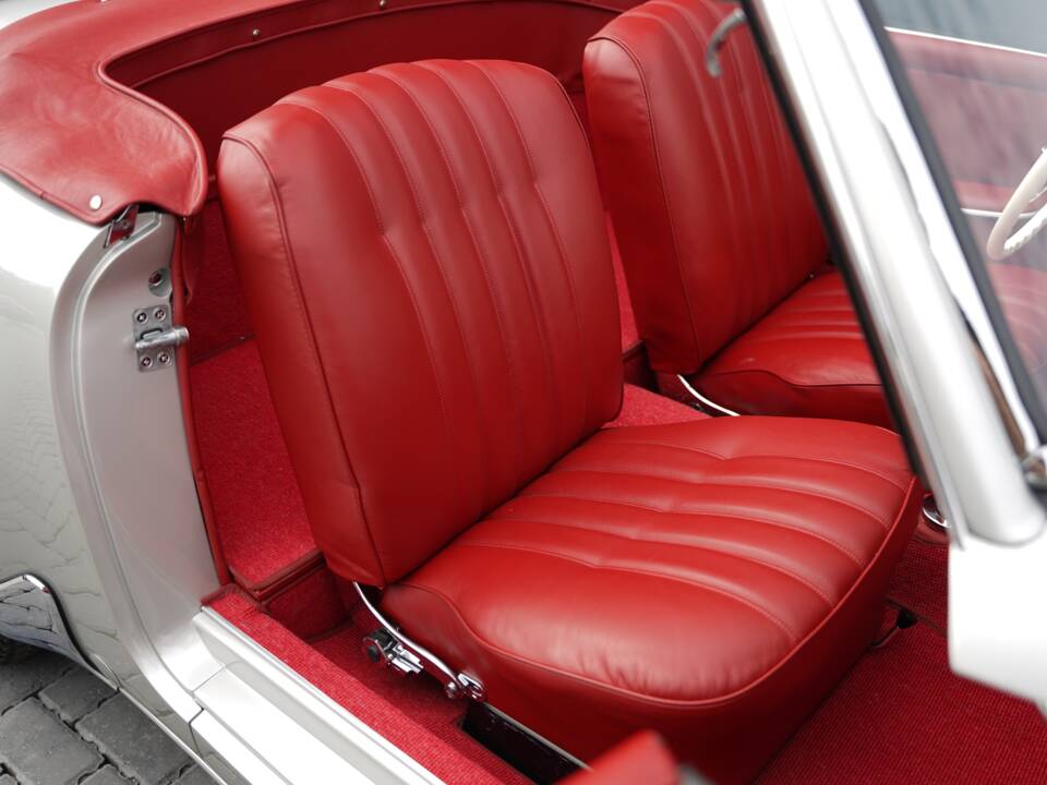 Image 10/47 de Mercedes-Benz 190 SL (1956)