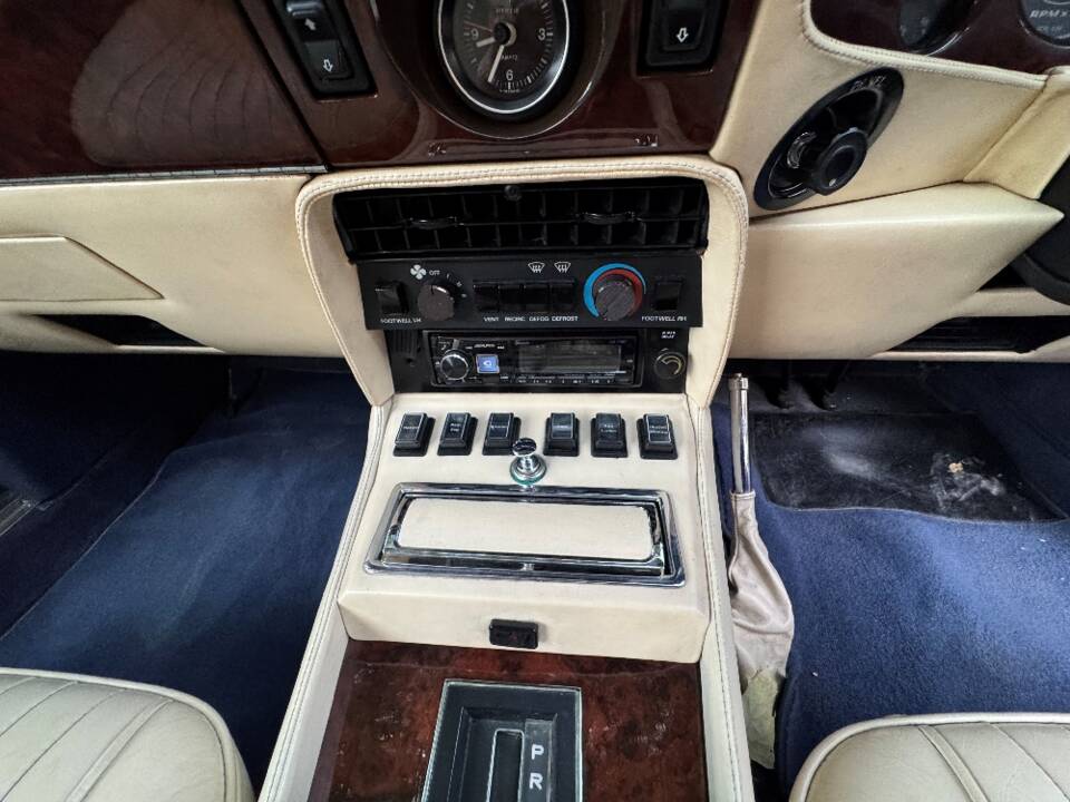 Bild 31/33 von Aston Martin V8 EFi (1986)
