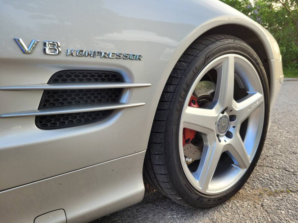 Bild 12/97 von Mercedes-Benz SL 500 (2004)