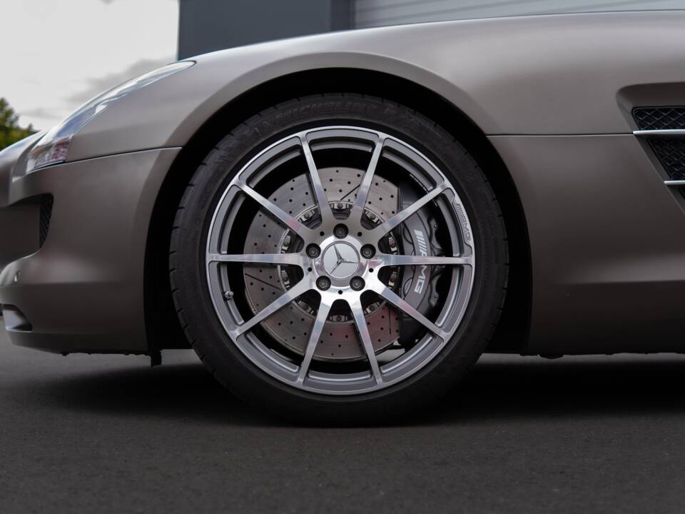 Image 10/45 of Mercedes-Benz SLS AMG Roadster (2012)