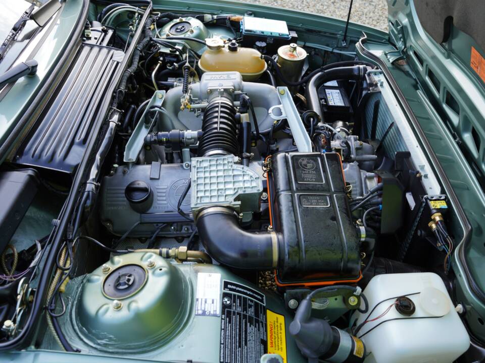 Bild 32/50 von BMW M 635 CSi (1986)