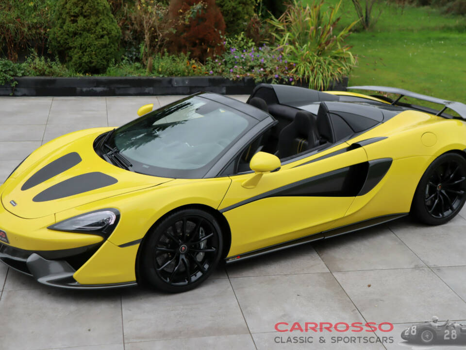 Immagine 31/50 di McLaren 570S Spider &quot;Launch Edition&quot; (2018)