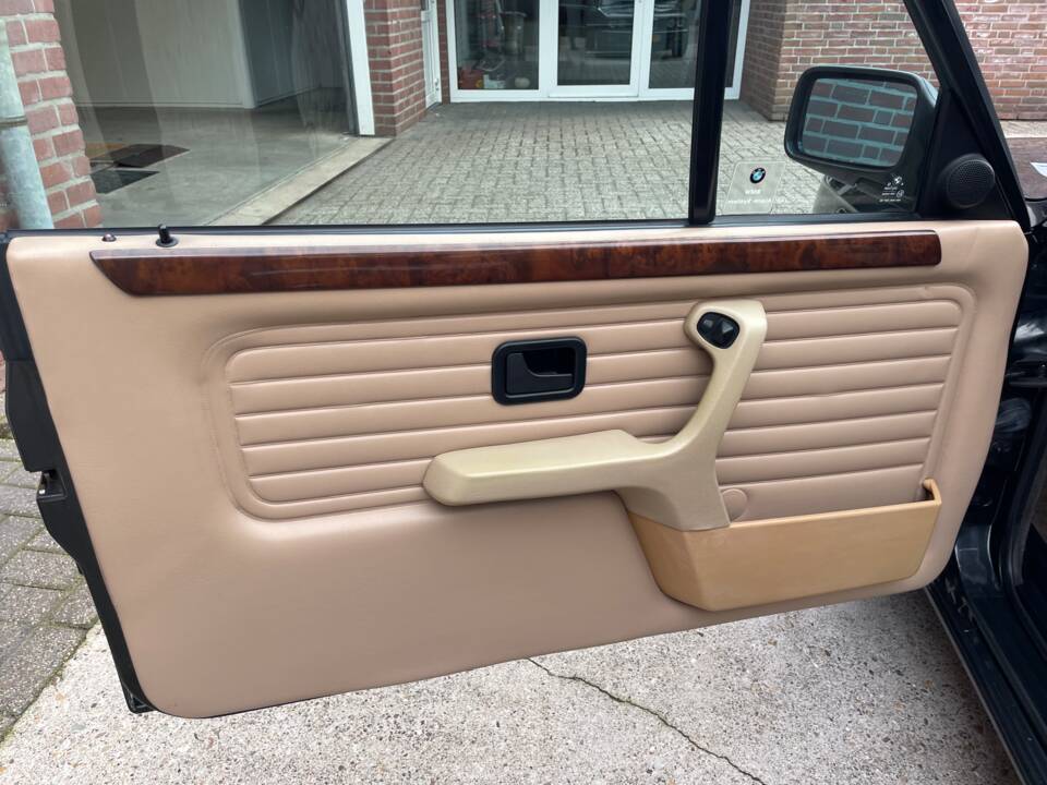Bild 6/26 von BMW 320i (1990)