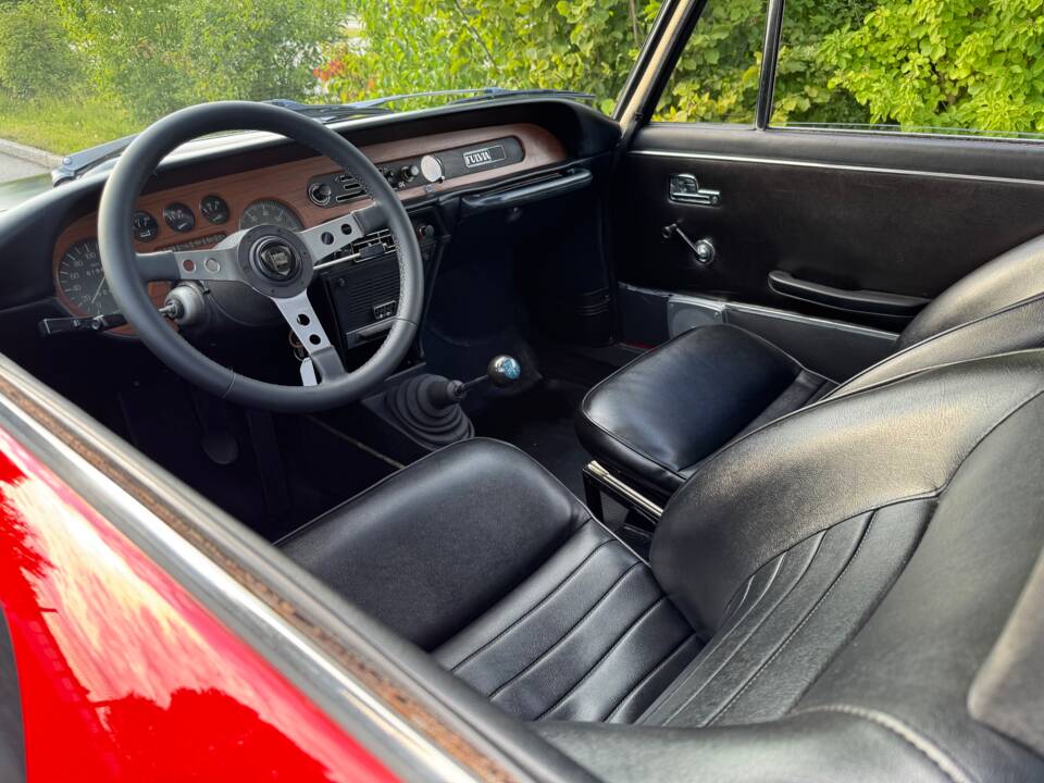 Image 27/38 of Lancia Fulvia Montecarlo (1974)