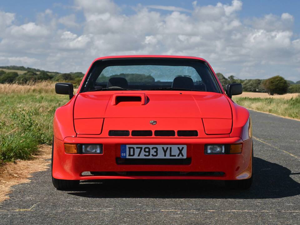Image 19/50 of Porsche 924 Carrera GT (1986)