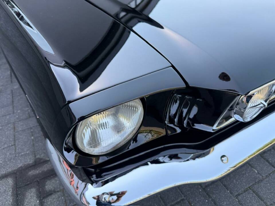 Image 30/46 of Ford Mustang GT (1966)
