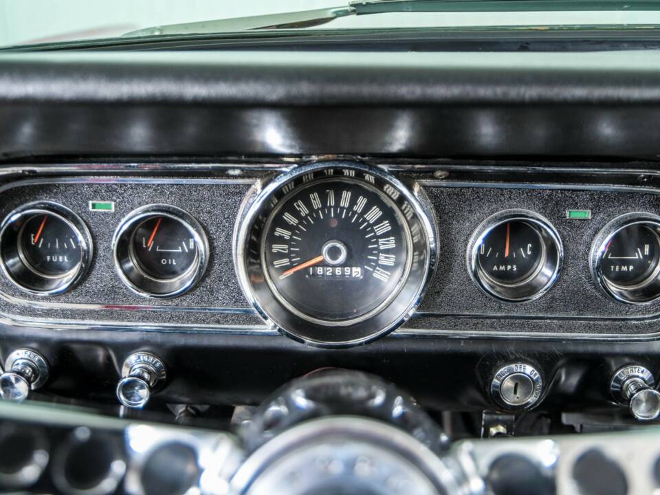 Image 19/50 of Ford Mustang 289 (1966)