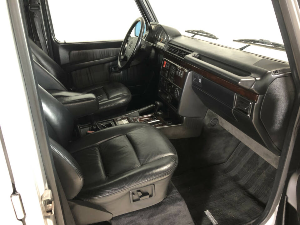 Bild 18/25 von Mercedes-Benz G 320 (lang) (1996)