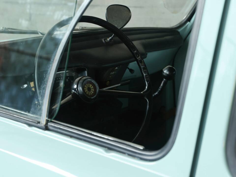 Bild 16/50 von Renault R 4 (1963)