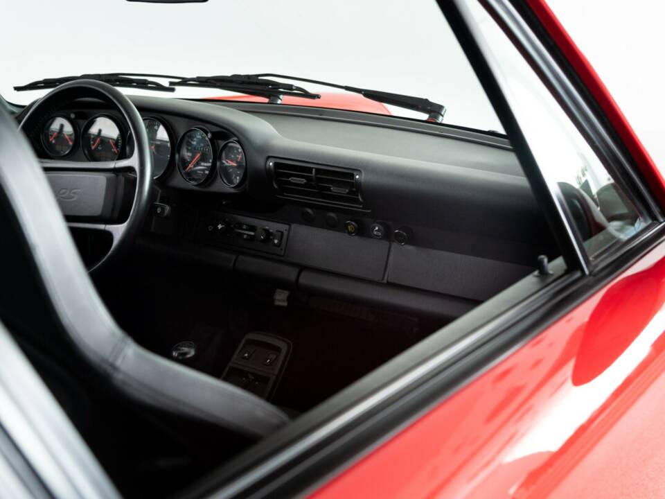 Bild 29/39 von Porsche 911 Carrera RS (1992)