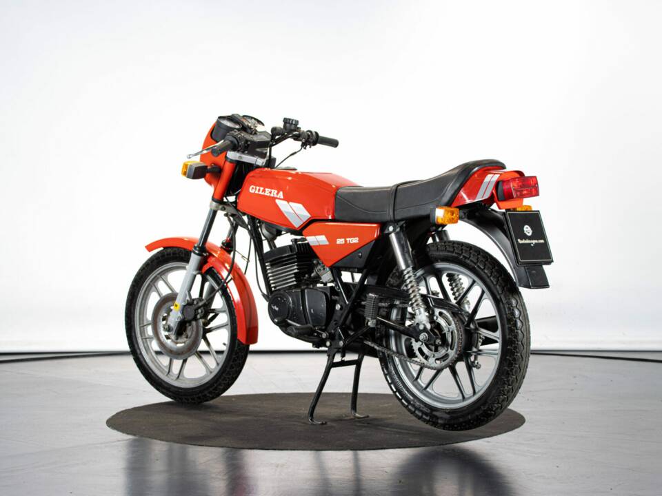 Image 2/50 of Gilera 125 TG-1 (1979)