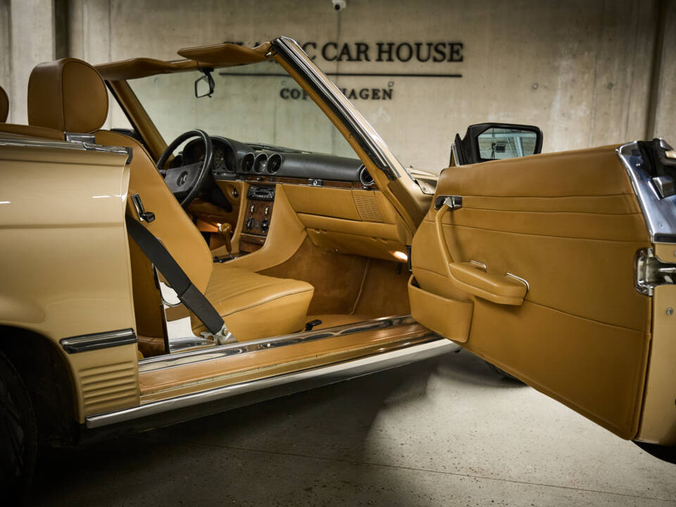 Image 57/99 of Mercedes-Benz 300 SL (1987)