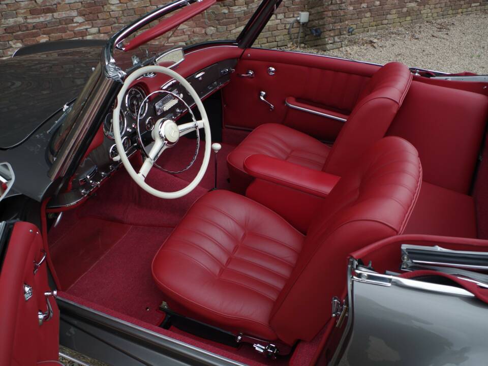 Image 3/50 of Mercedes-Benz 190 SL (1959)